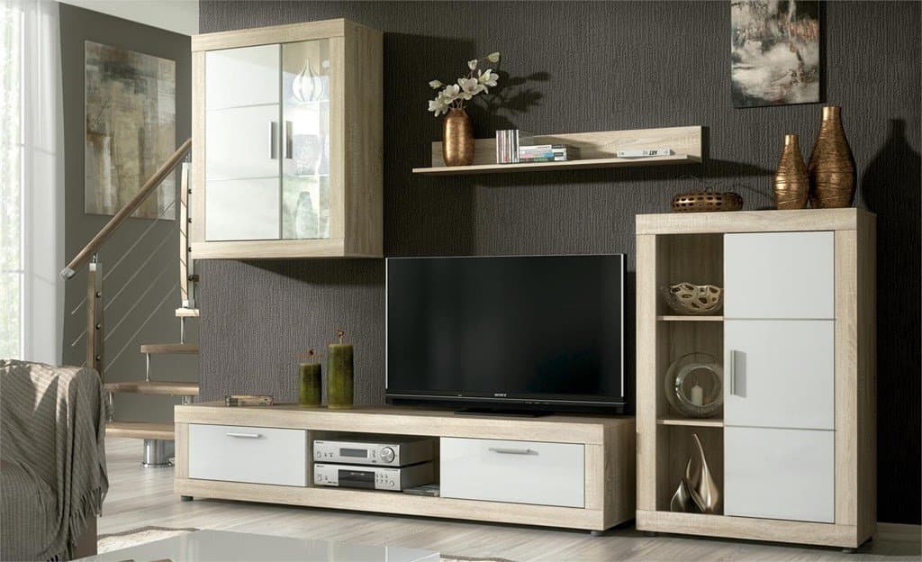 Composición de salón con mueble de TV y vitrina en Moble Directo en Cee